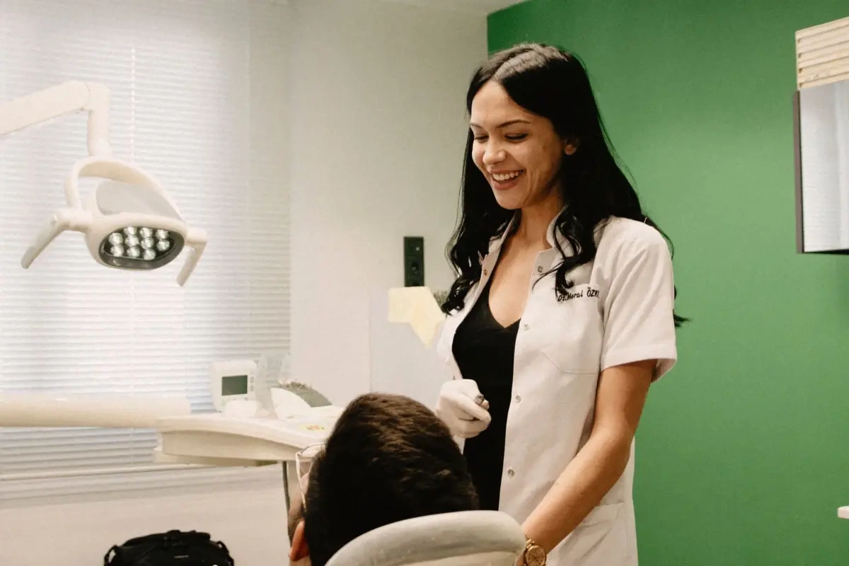 Knækket tand? Her er hvad du skal gøre